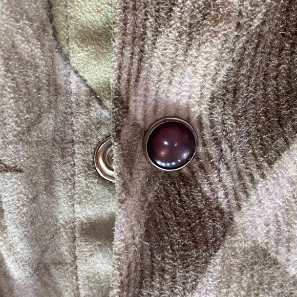 Suede-like leaf pattern Jane Doe brand Shirt with Pearl Snap buttons Size L - Picture 13 of 15